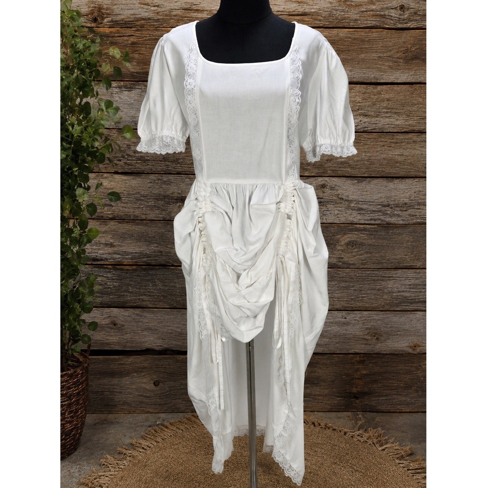 Women's Pirate Dressing Large White Lace Trim Bustle Adjustable Dress Victorian